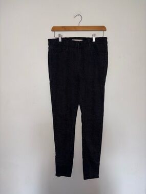 Levi’s ~ Black Printed 720 Jeans